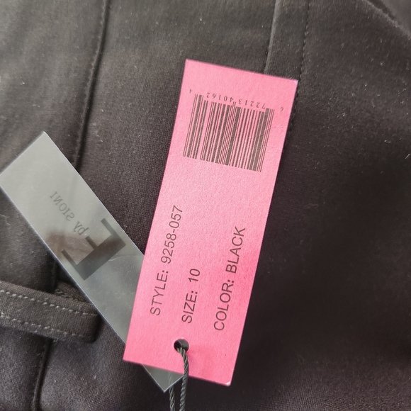 Dress pants - Picture 3 of 3